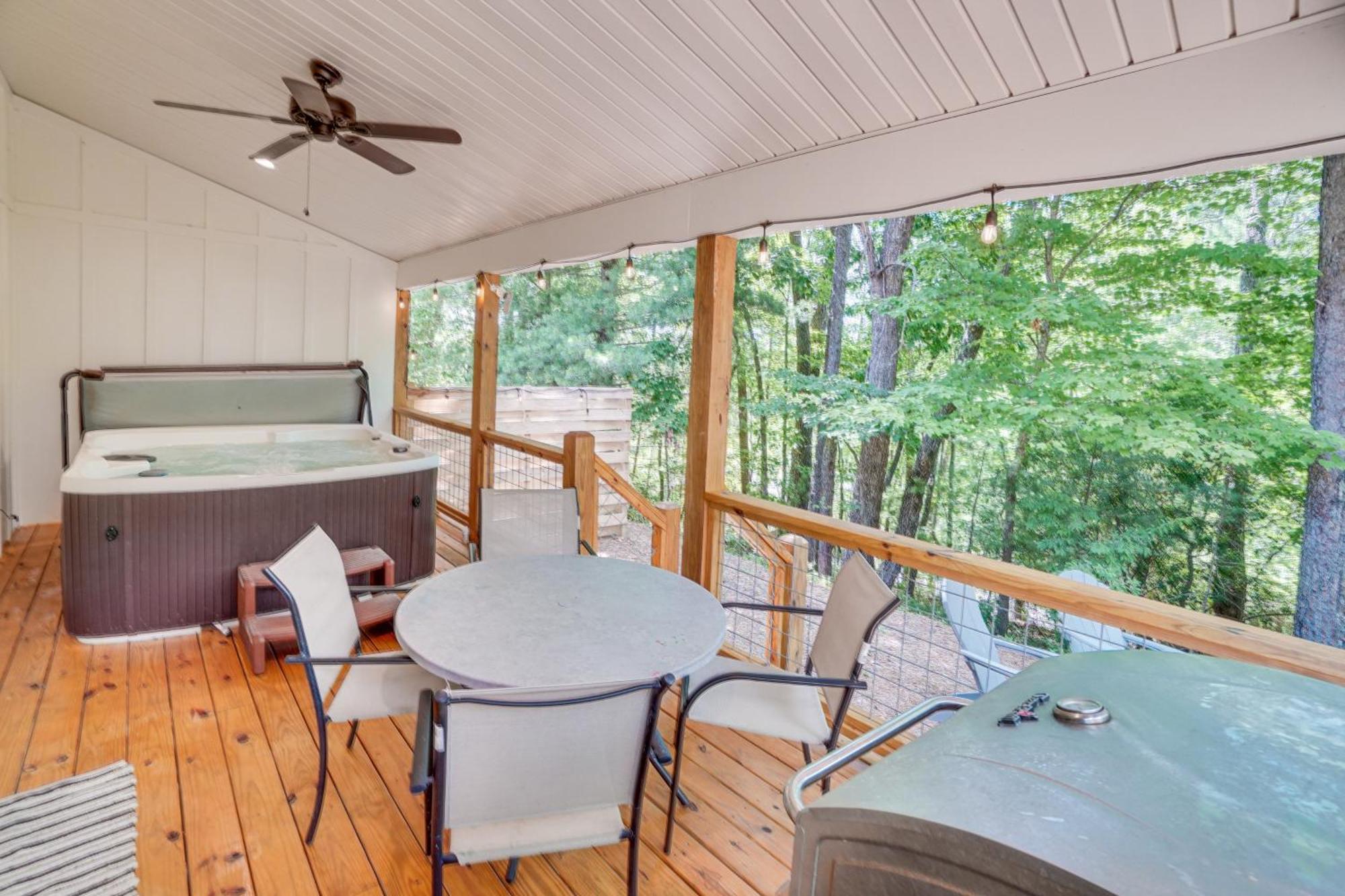 Вілла Stunning Helen Getaway With Hot Tub And Ev Charger! Екстер'єр фото