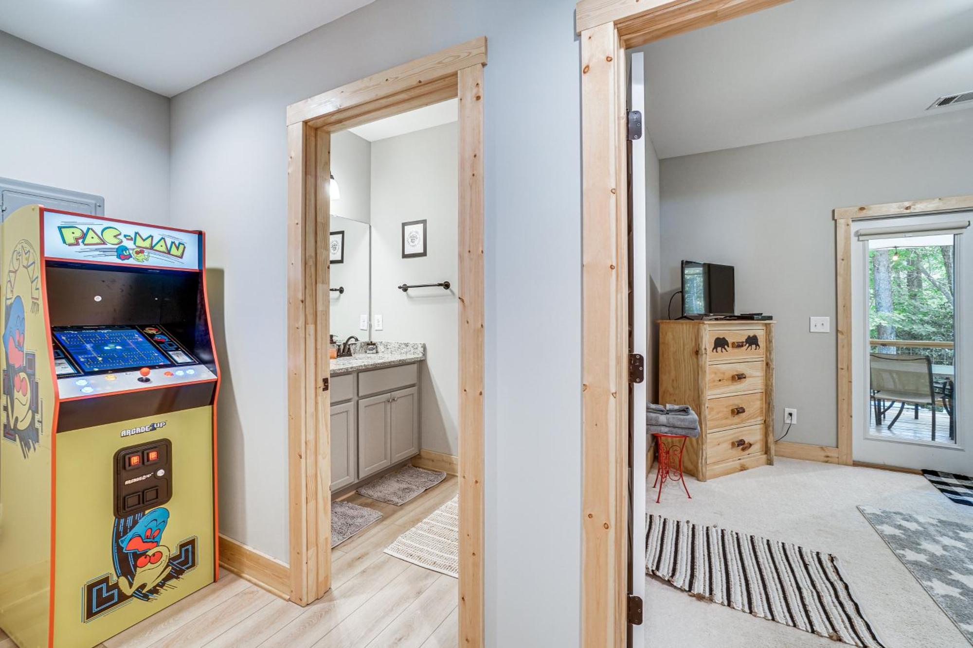 Вілла Stunning Helen Getaway With Hot Tub And Ev Charger! Екстер'єр фото